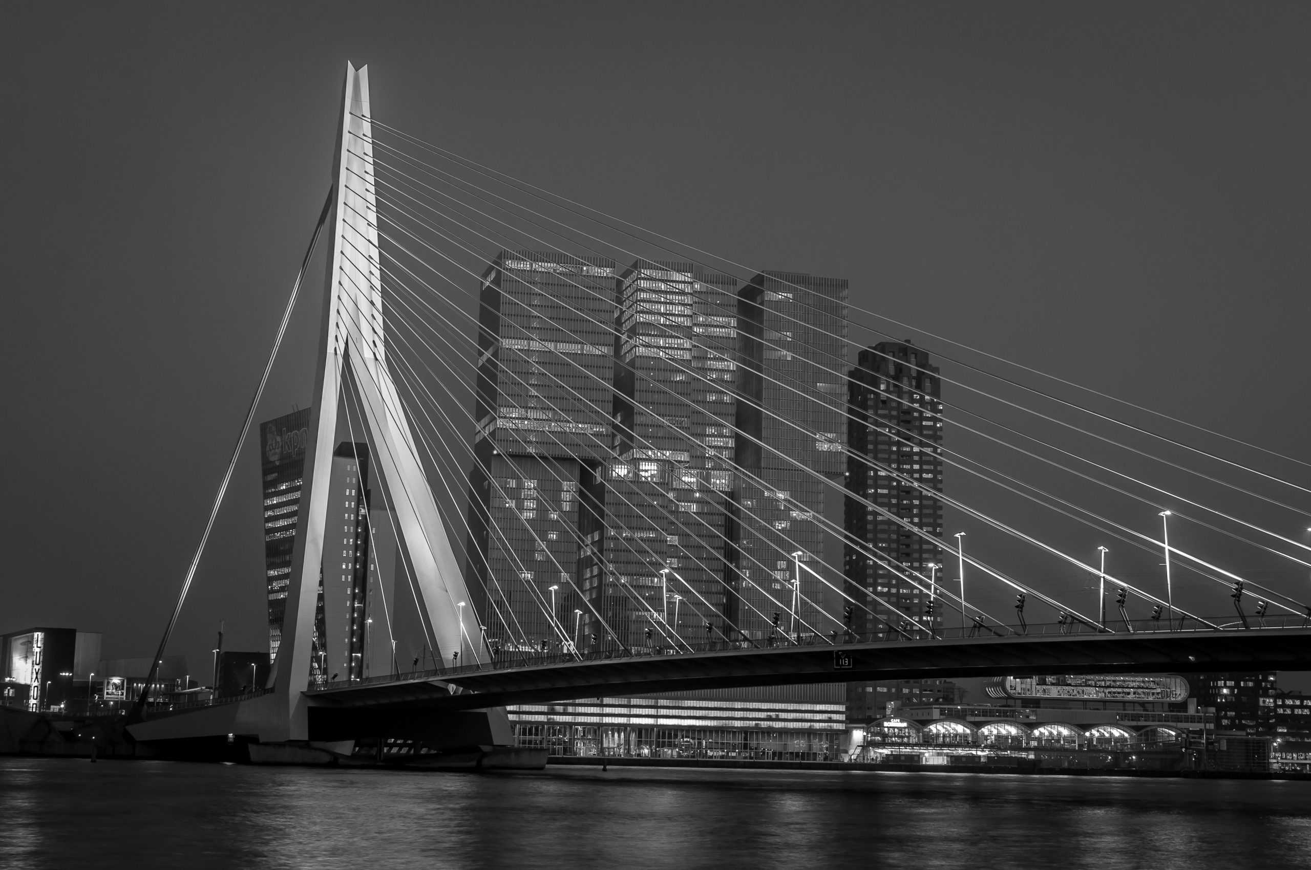 Bijvoorbeeld: Erasmusbrug